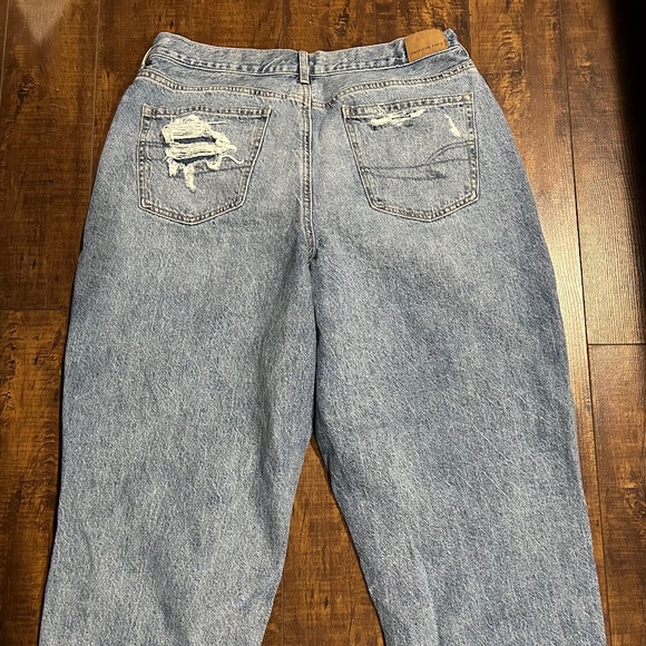 American Eagle Mom Jeans - Picture 2 of 2